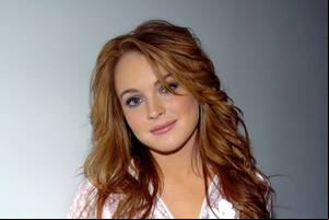 lindsay lohan topless beach boobs - Lindsay Lohan: Confessions of a Teenage Drama Queen