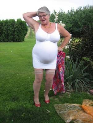 Goddess Granny Porn - Granny SSBBW Porn Pics & Nude Pictures - AllPantyPics.com